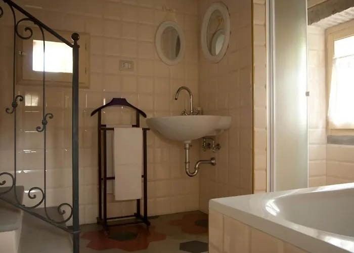 Podere Pradarolo Lantgård Varano deʼ Melegari